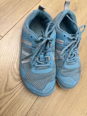 Xero women’s Prio size 6 shoes - baby blue